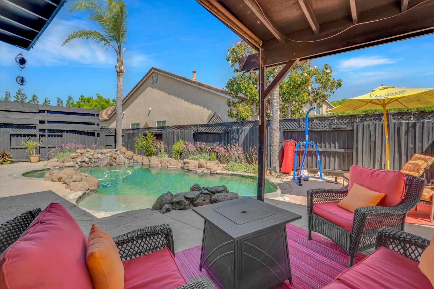 2313 Lovers Point Lane