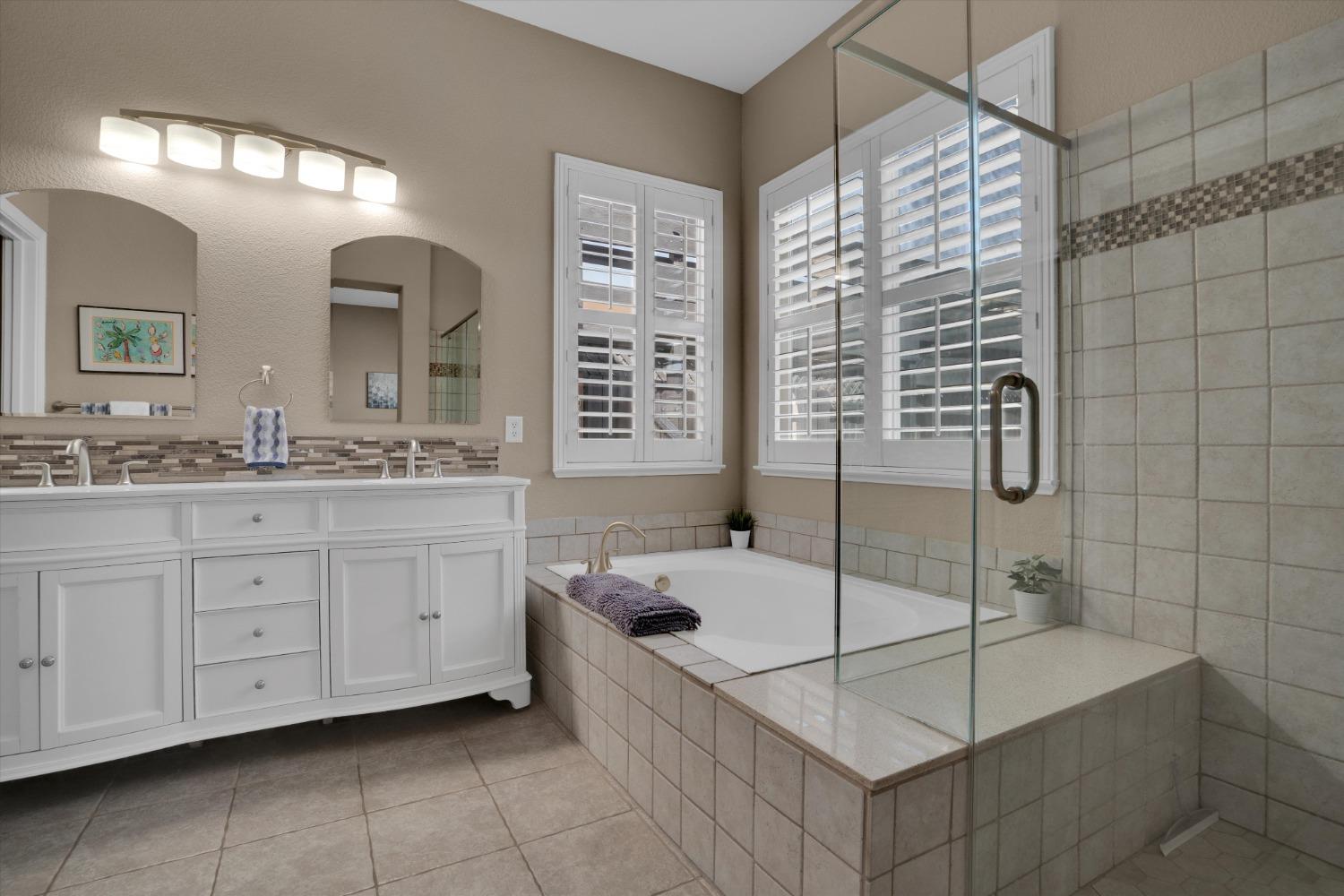 2313 Lovers Point Lane