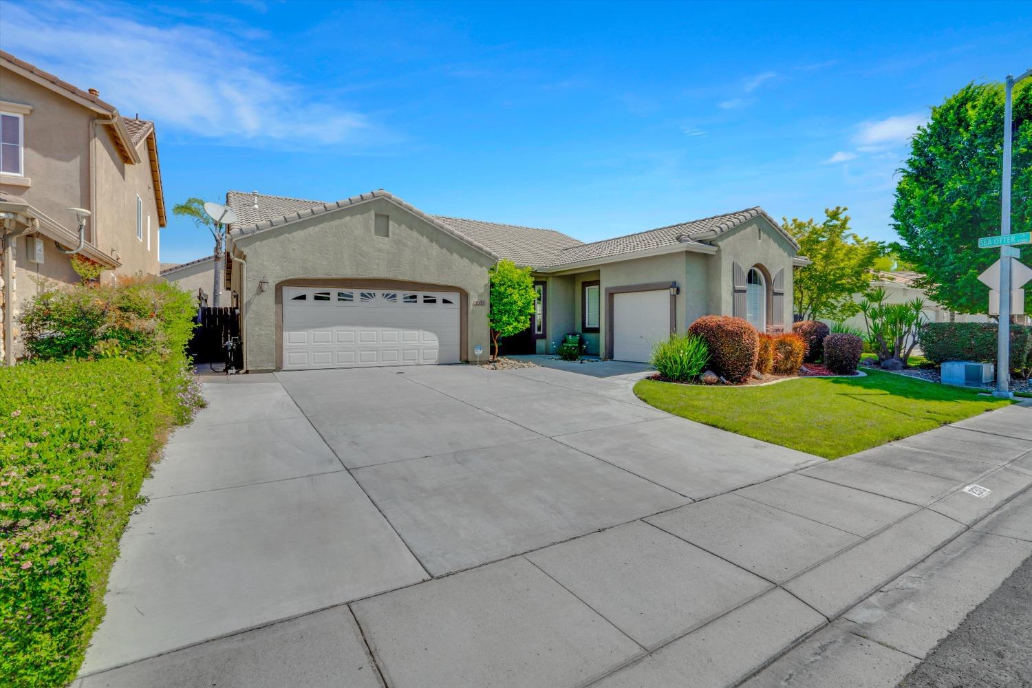 2313 Lovers Point Lane