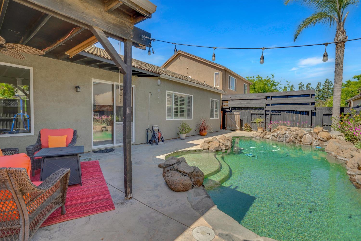 2313 Lovers Point Lane