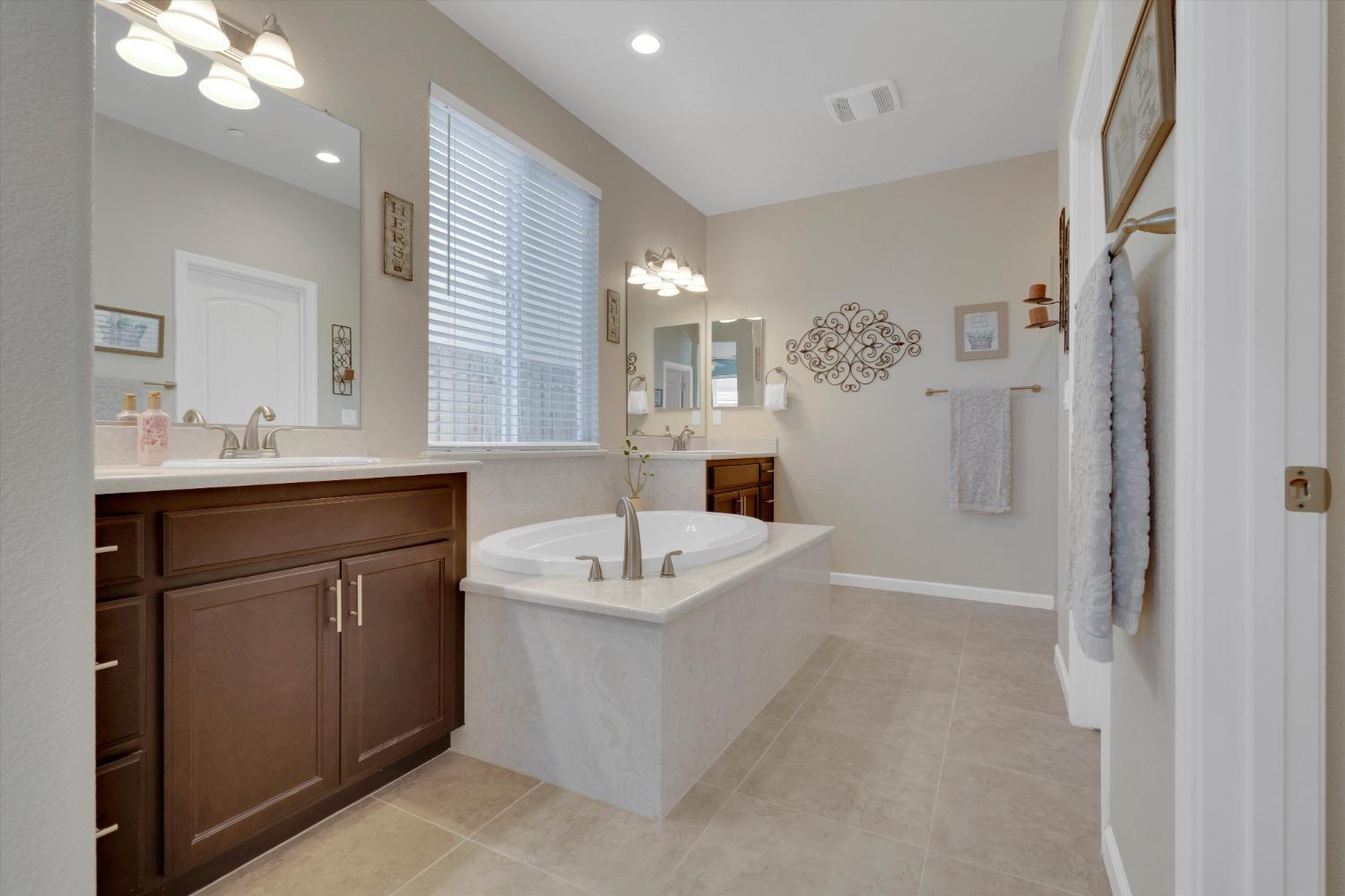 2544 Rolling Brook Way