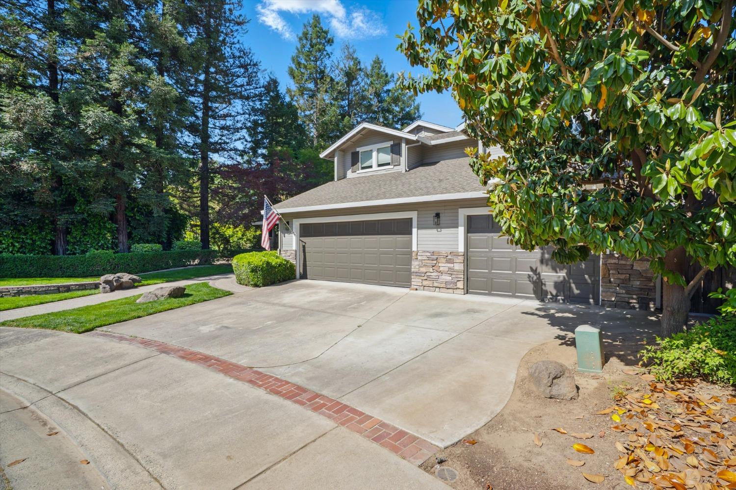 1621 Graywolf Circle