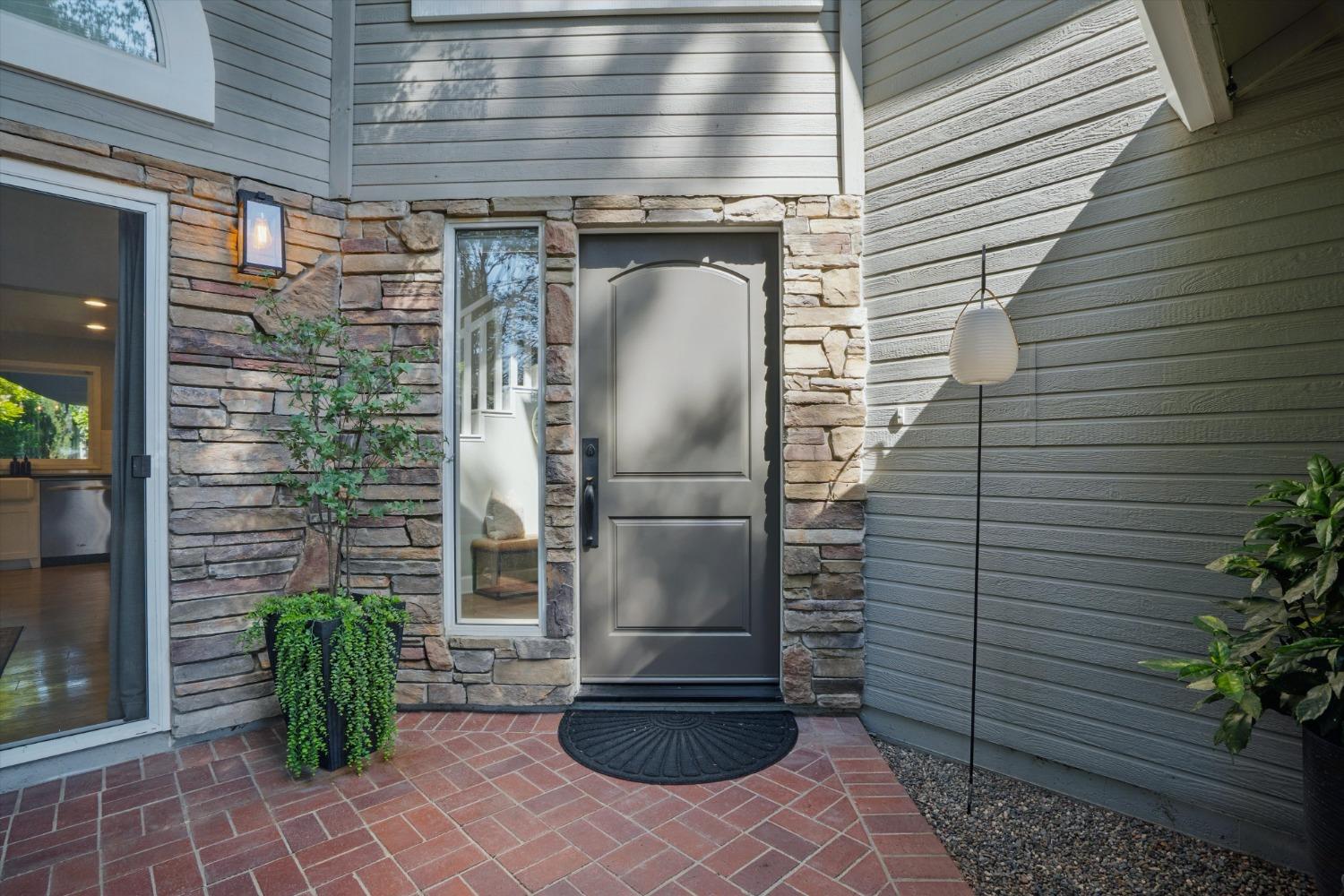 1621 Graywolf Circle