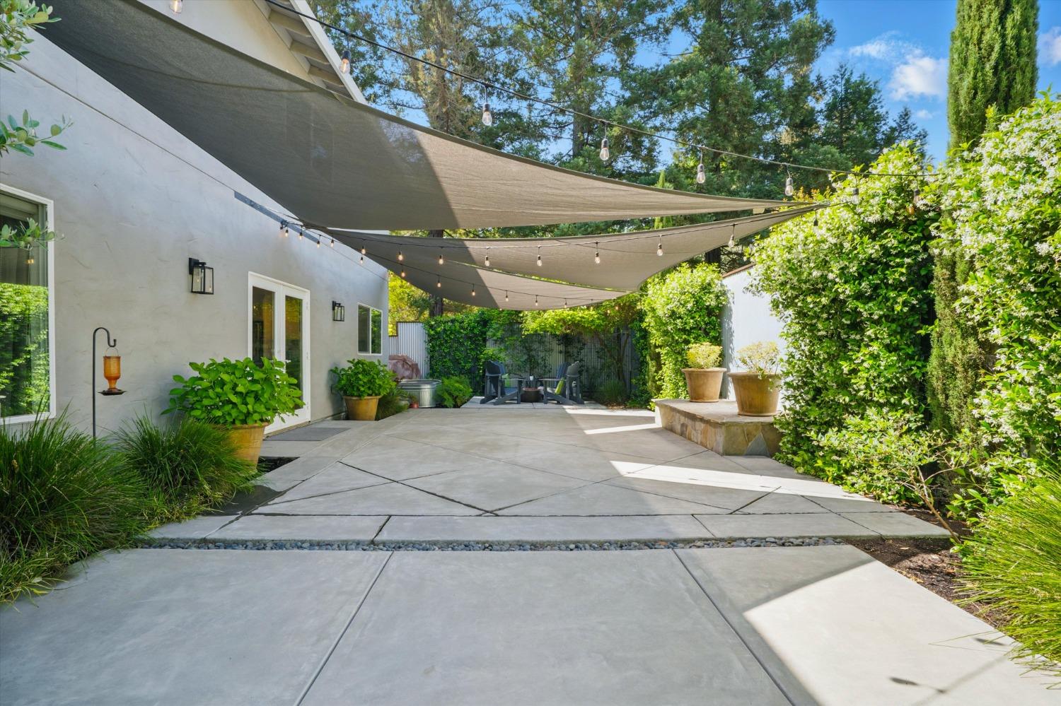 1621 Graywolf Circle