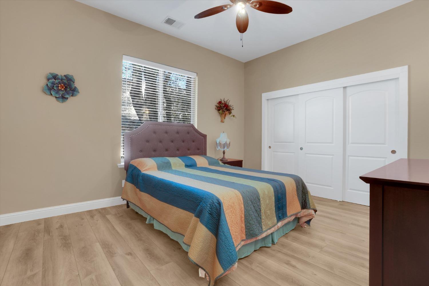 19294 Oak Grove Circle