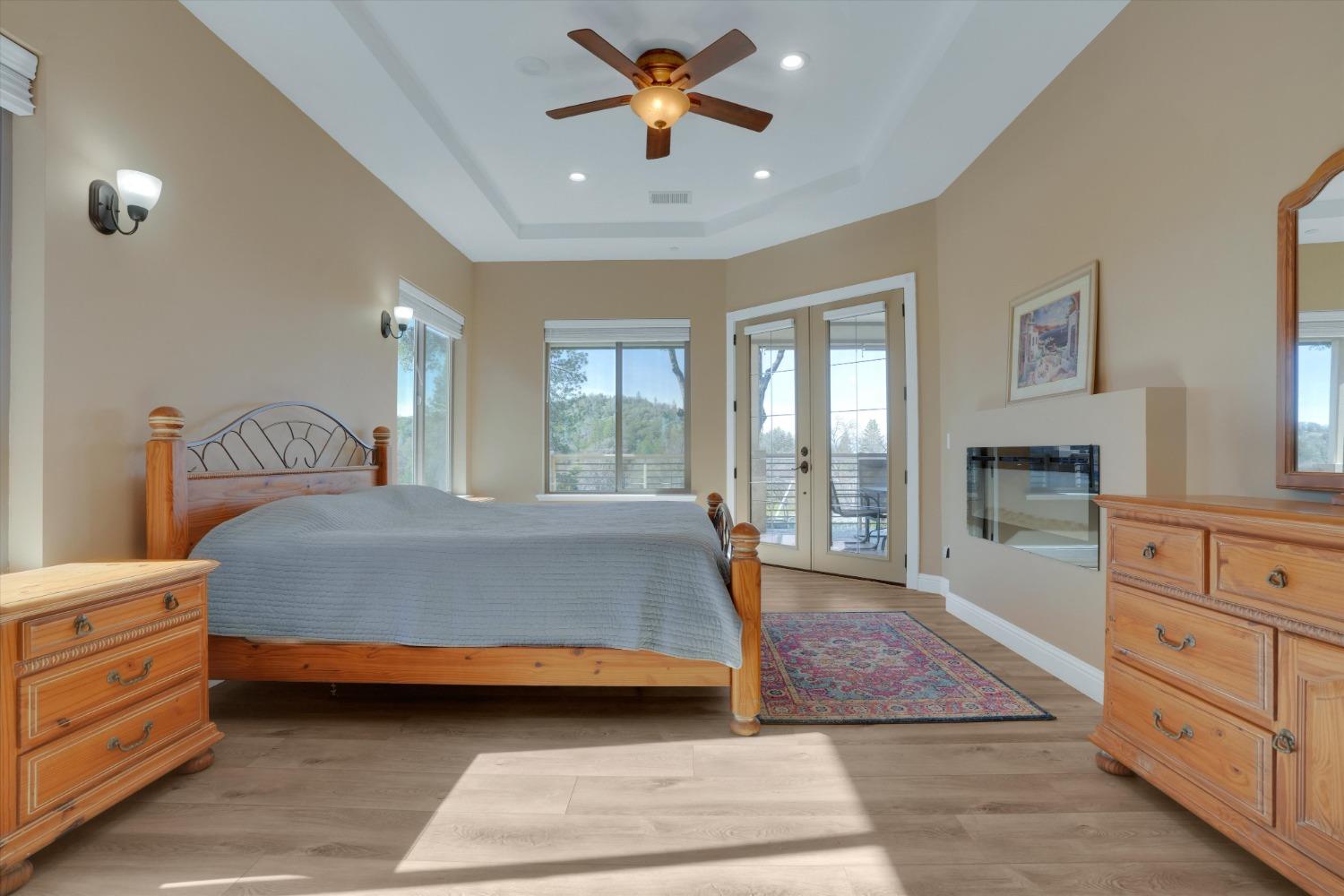 19294 Oak Grove Circle