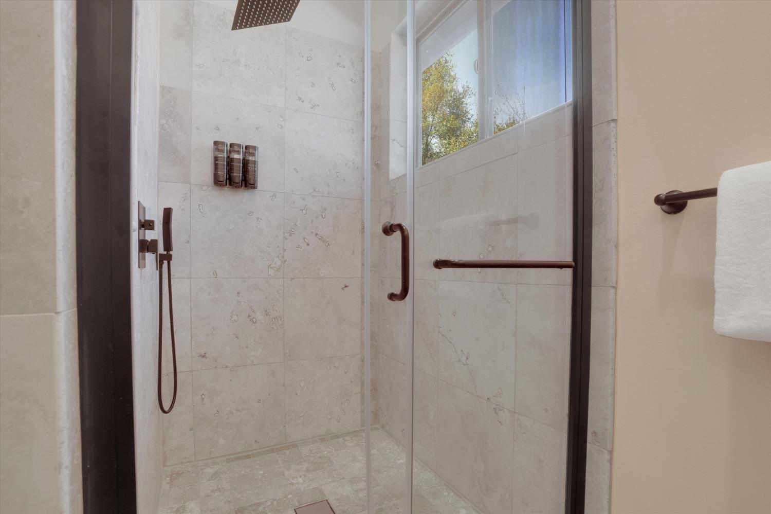 19294 Oak Grove Circle