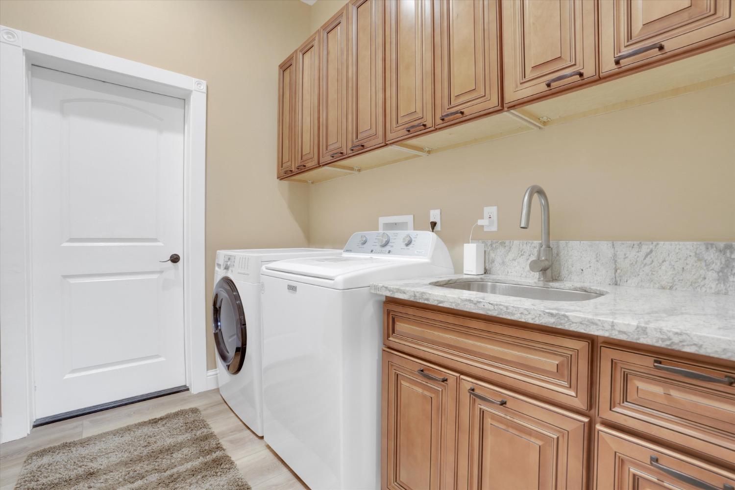 19294 Oak Grove Circle