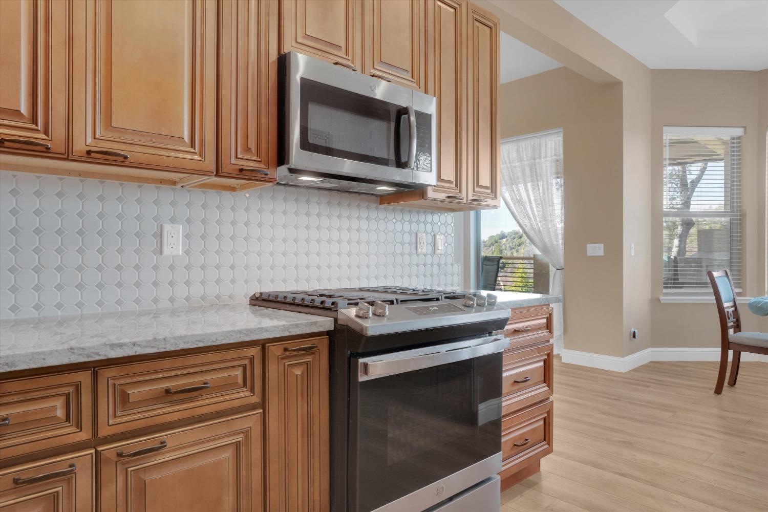 19294 Oak Grove Circle