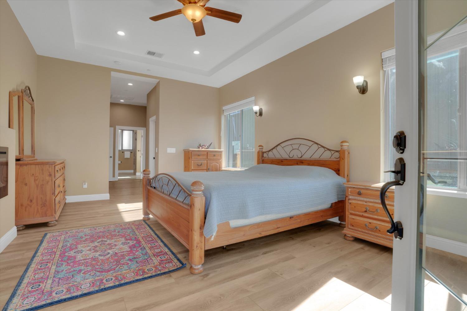 19294 Oak Grove Circle