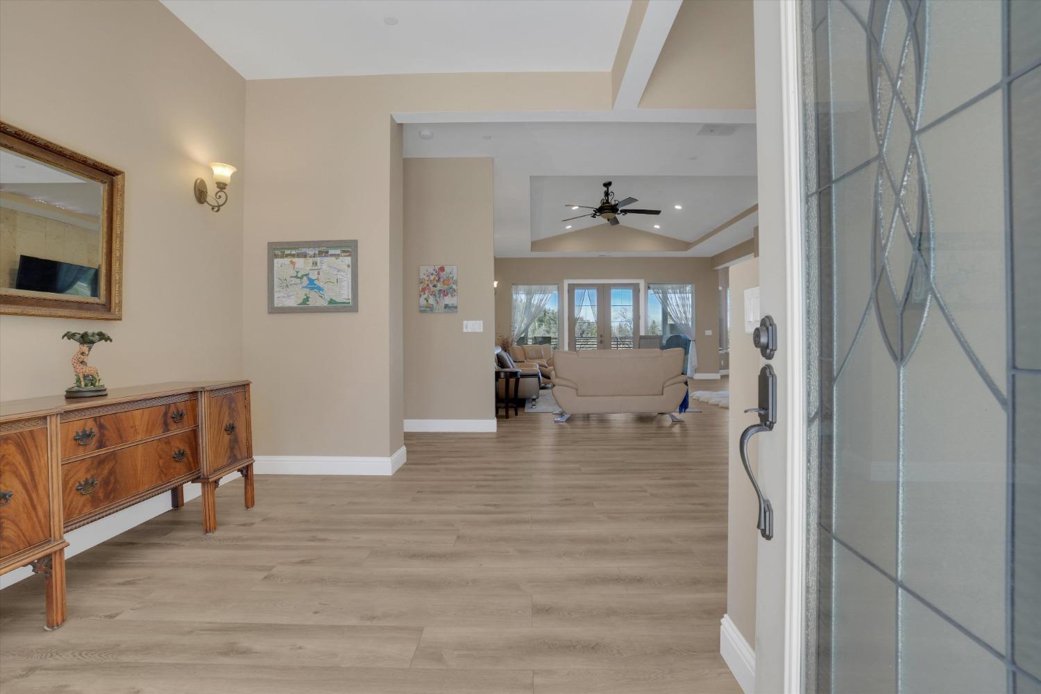 19294 Oak Grove Circle