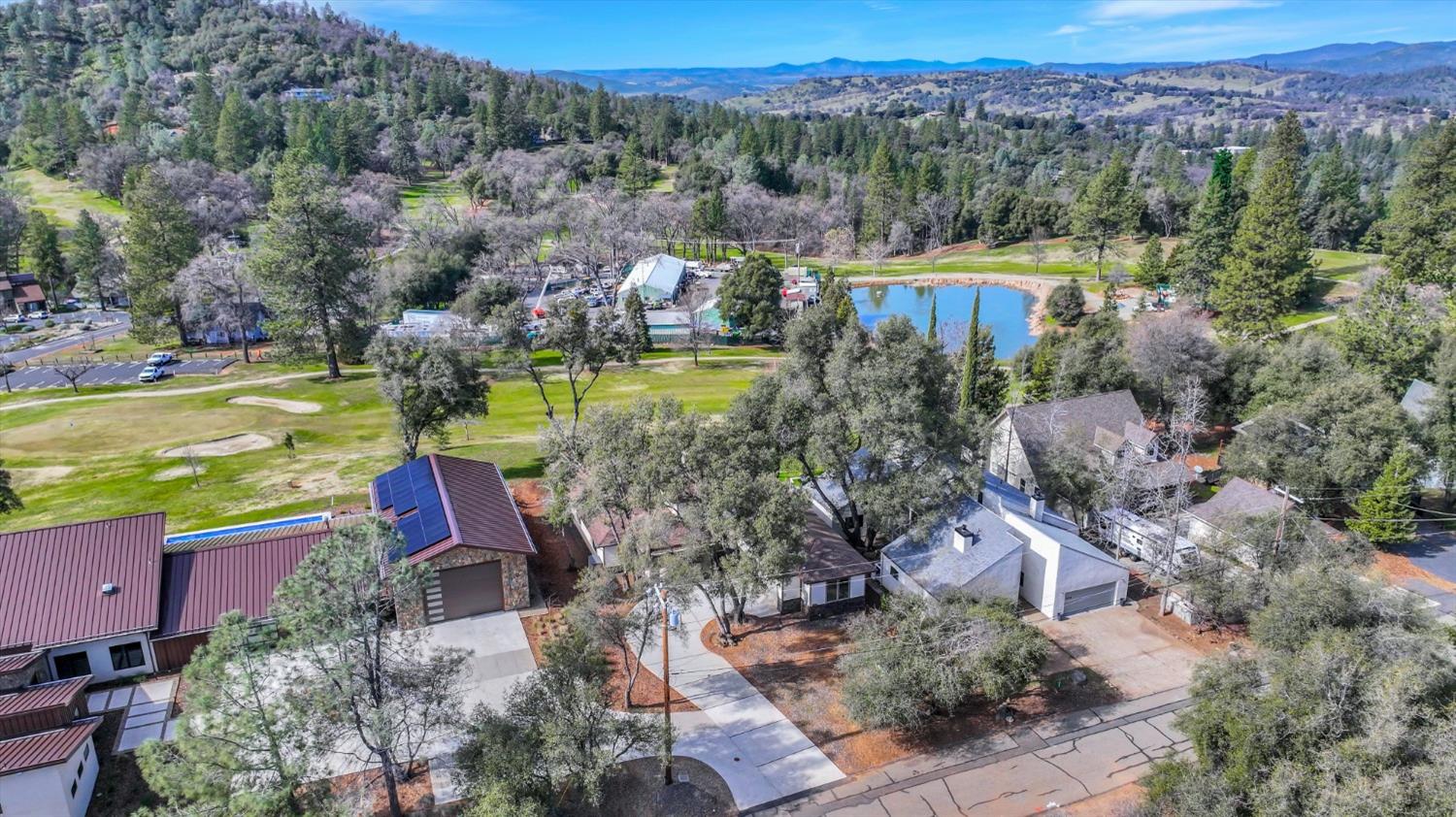 19294 Oak Grove Circle