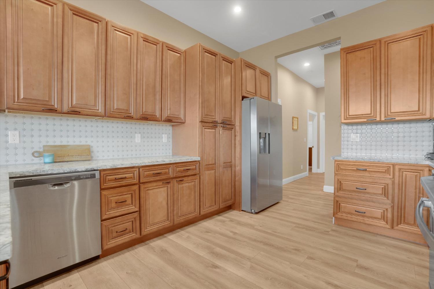 19294 Oak Grove Circle