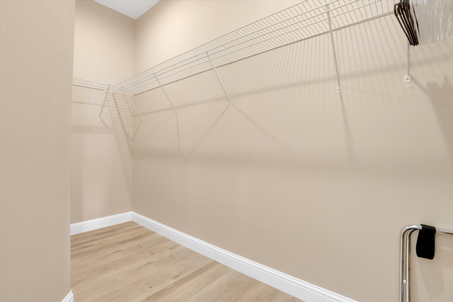 19294 Oak Grove Circle