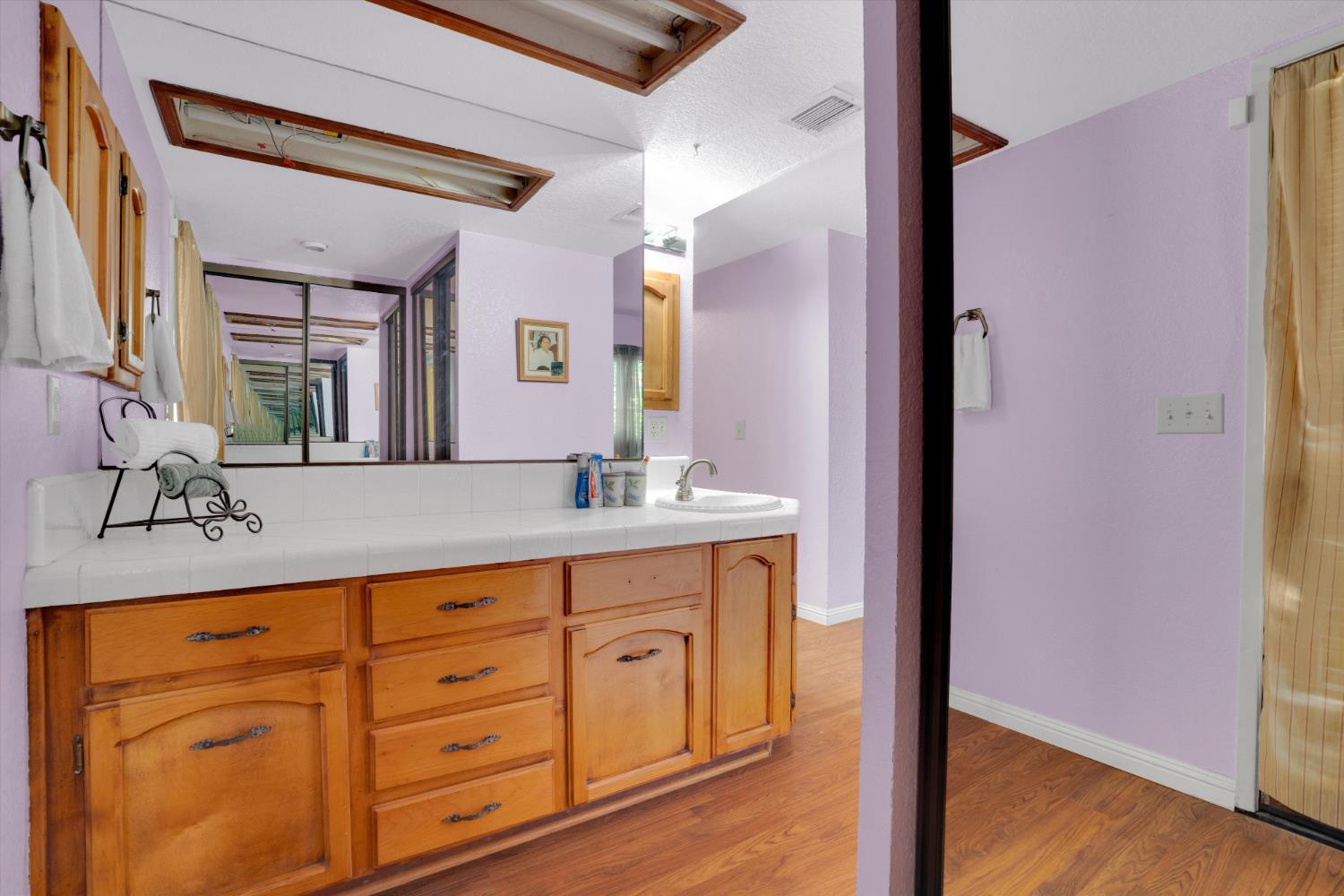 1125 W Tuolumne Road