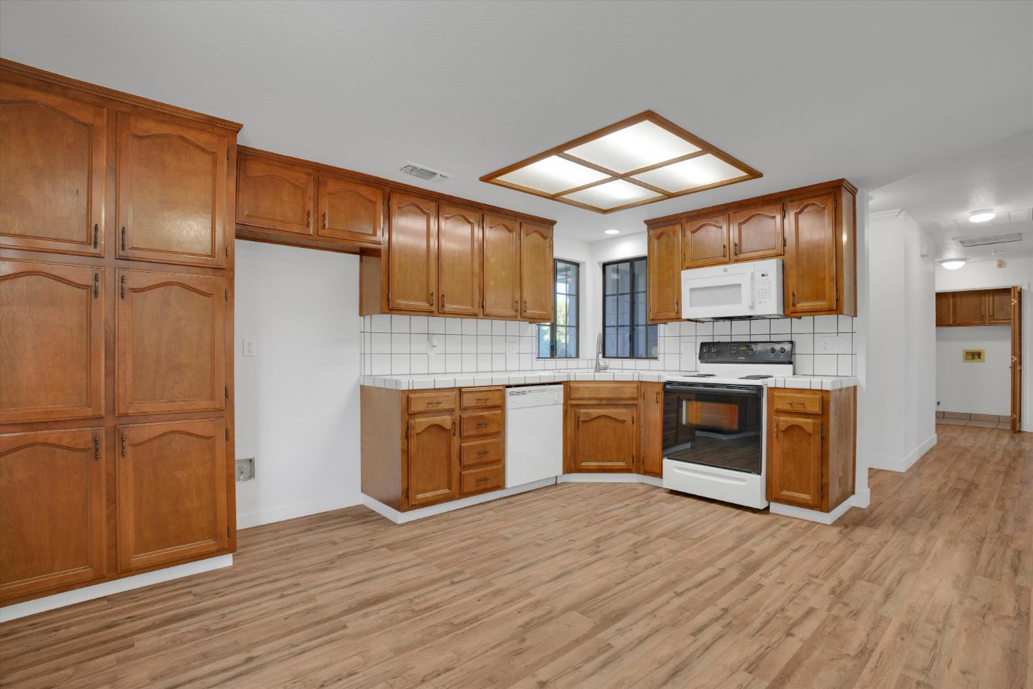 842 Lazarine Court