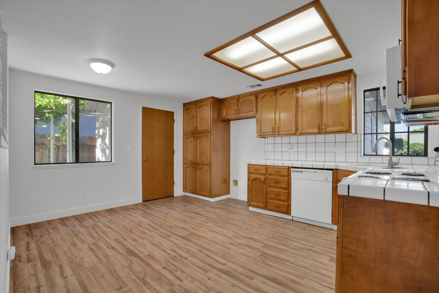 842 Lazarine Court