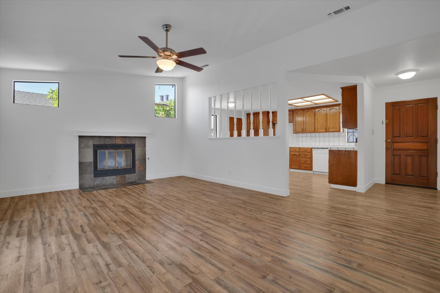 842 Lazarine Court