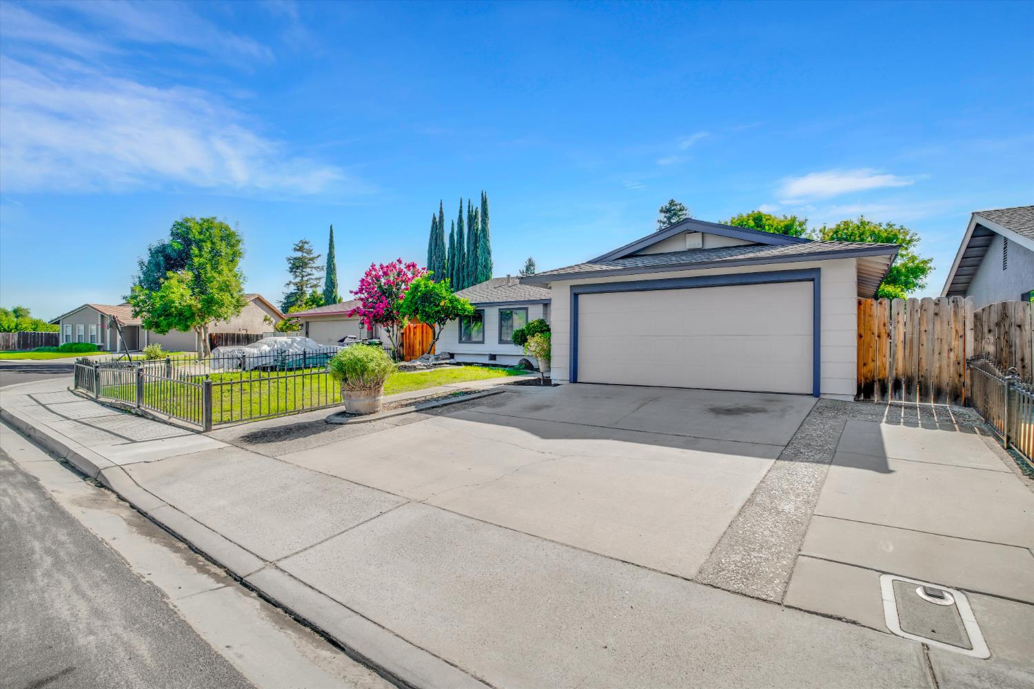 842 Lazarine Court