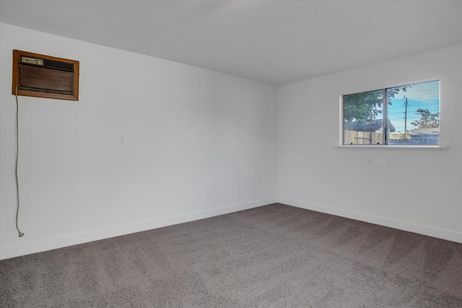 842 Lazarine Court