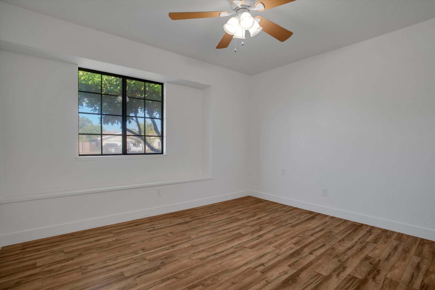 842 Lazarine Court