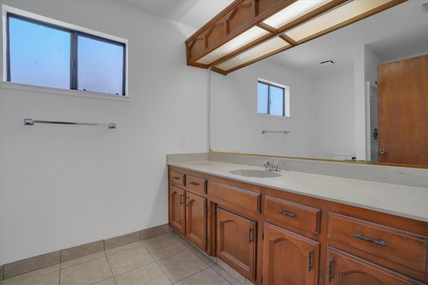 842 Lazarine Court