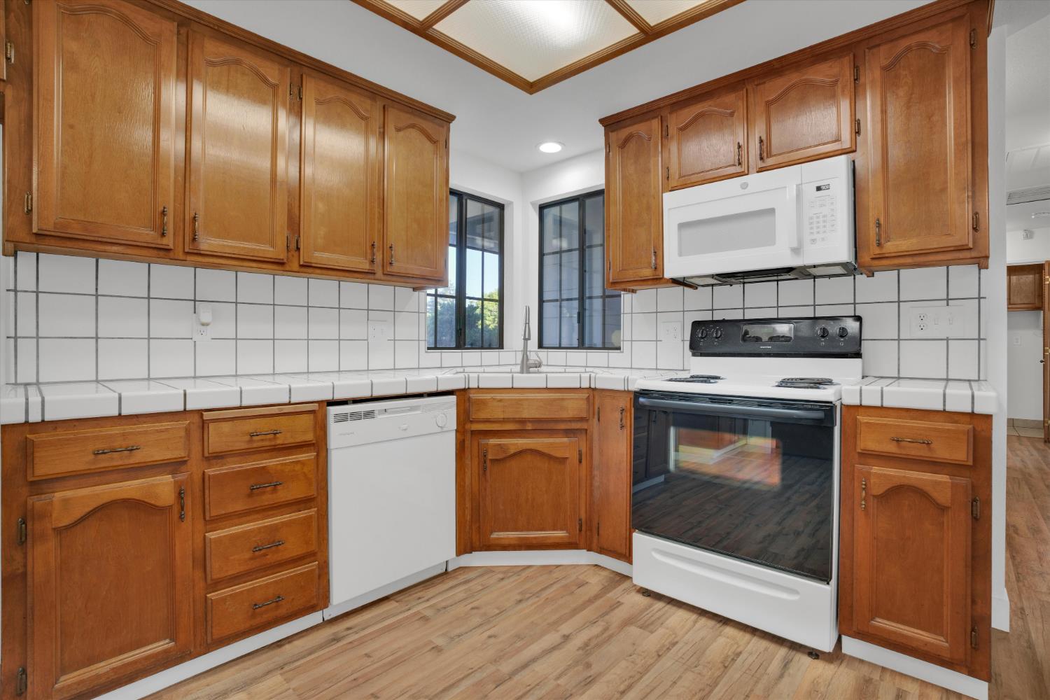 842 Lazarine Court
