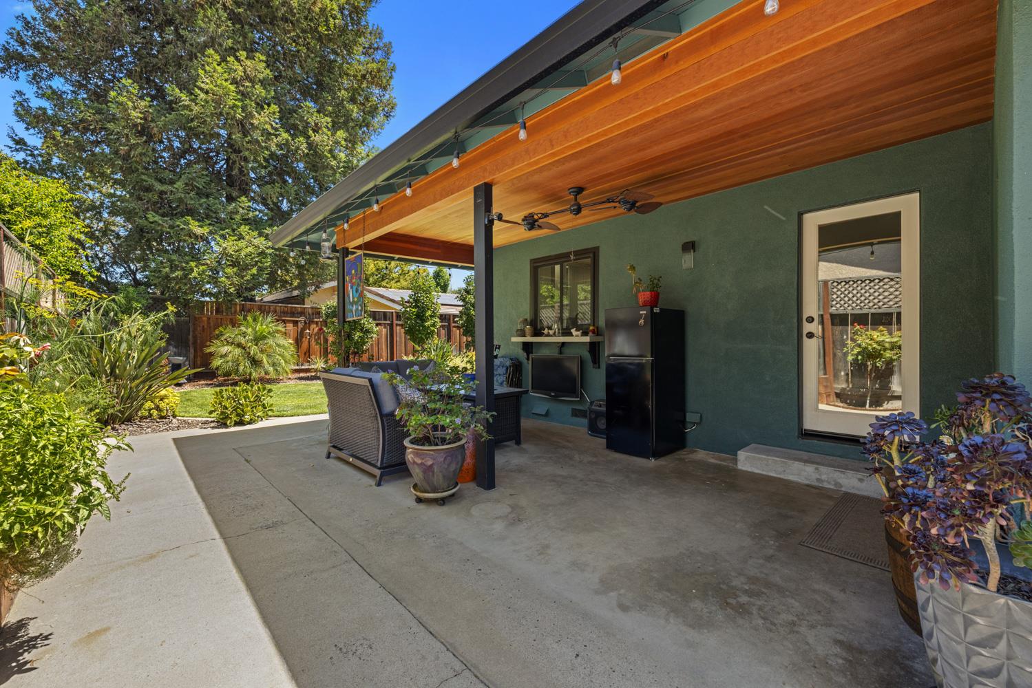 3712 Corte Madera Avenue