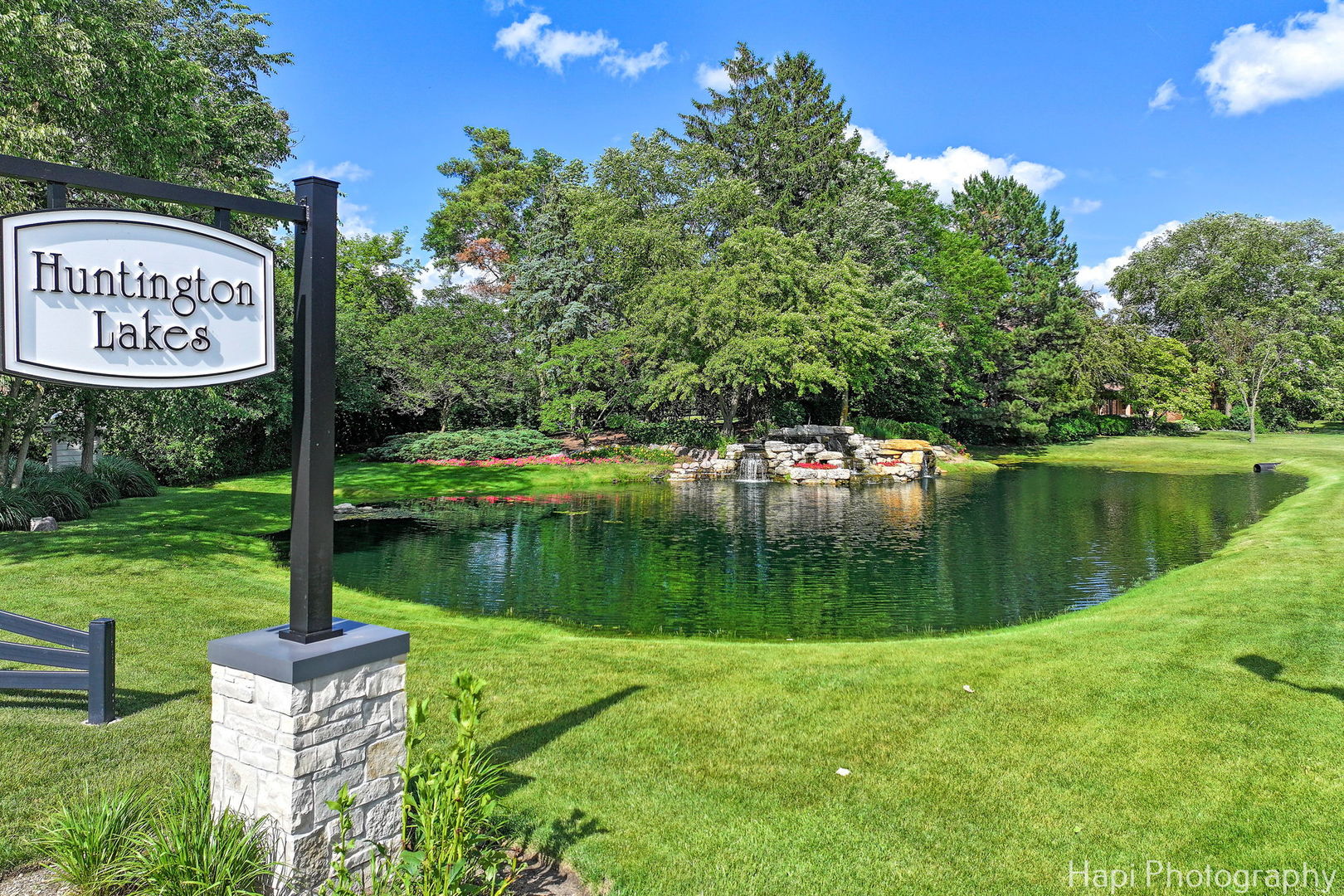 2340 Huntington Lakes Drive