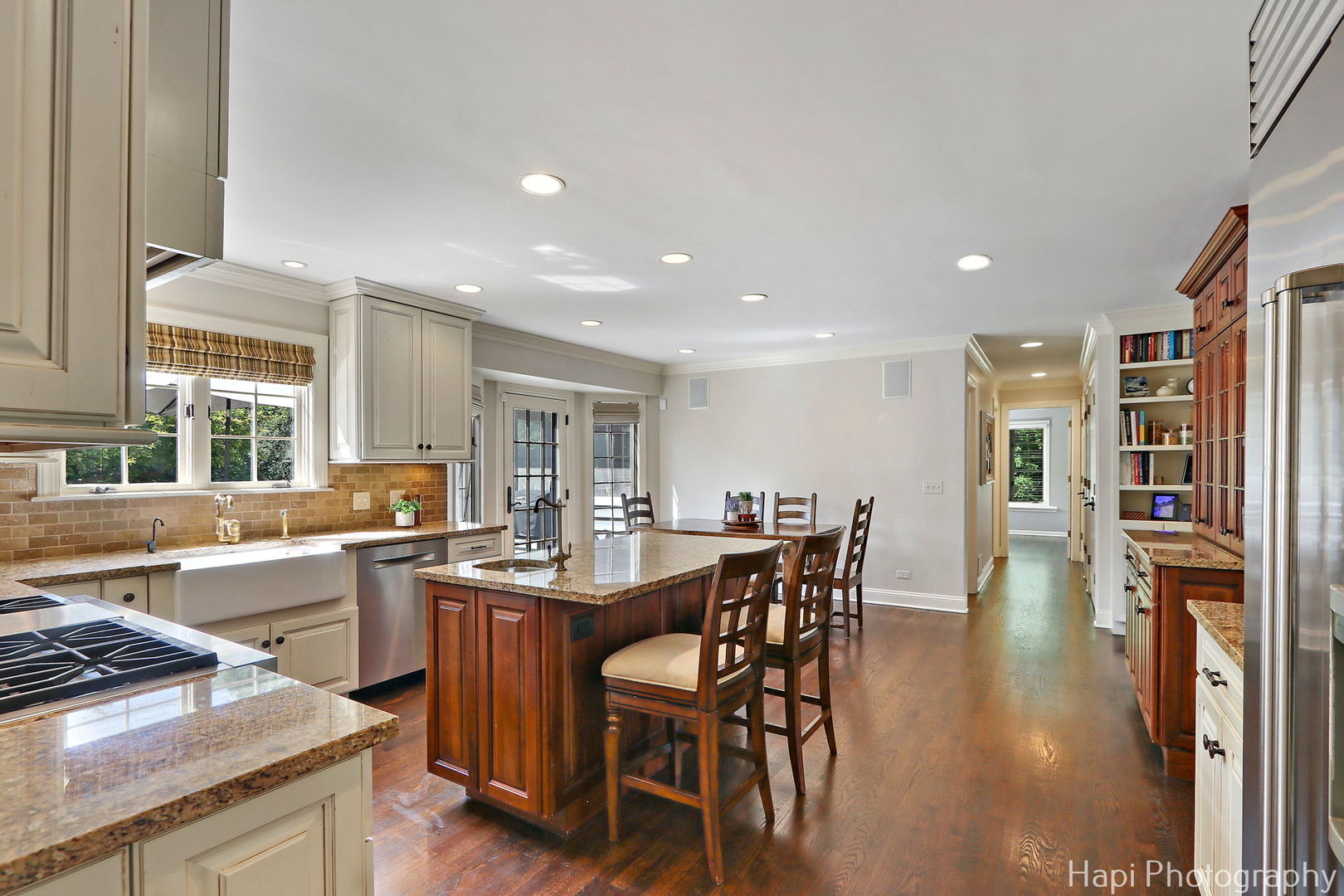 2340 Huntington Lakes Drive