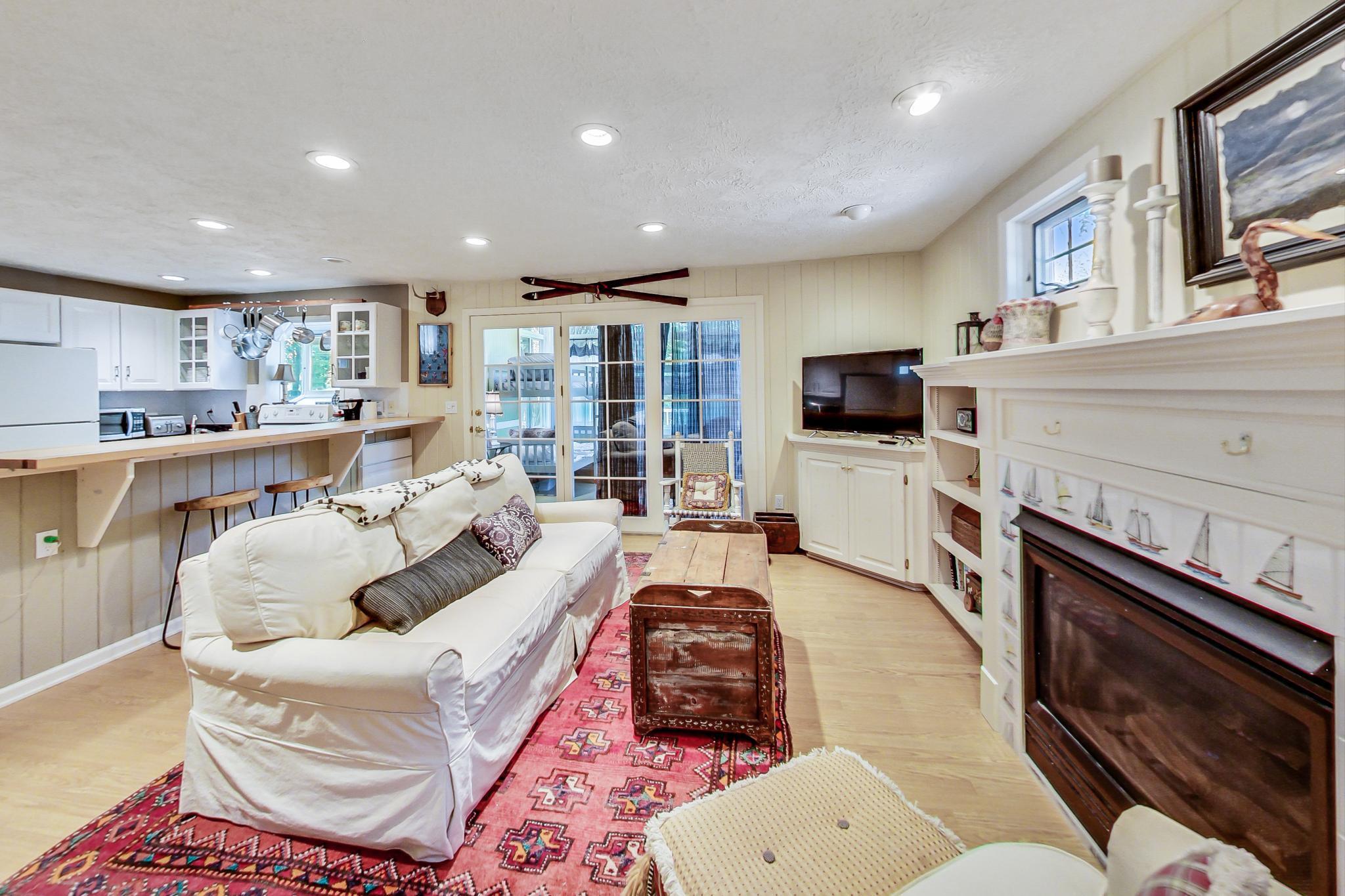 3201 South Shore Dr