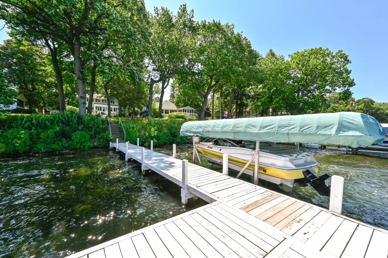 2225 South Shore Dr