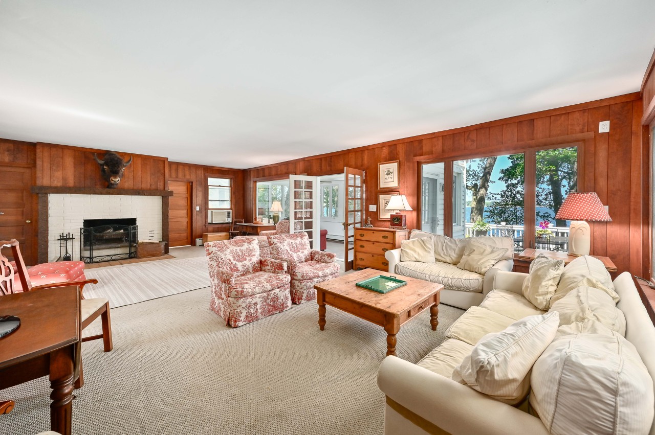 2225 South Shore Dr