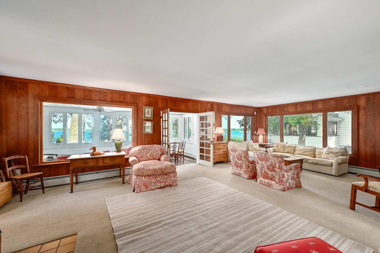 2225 South Shore Dr