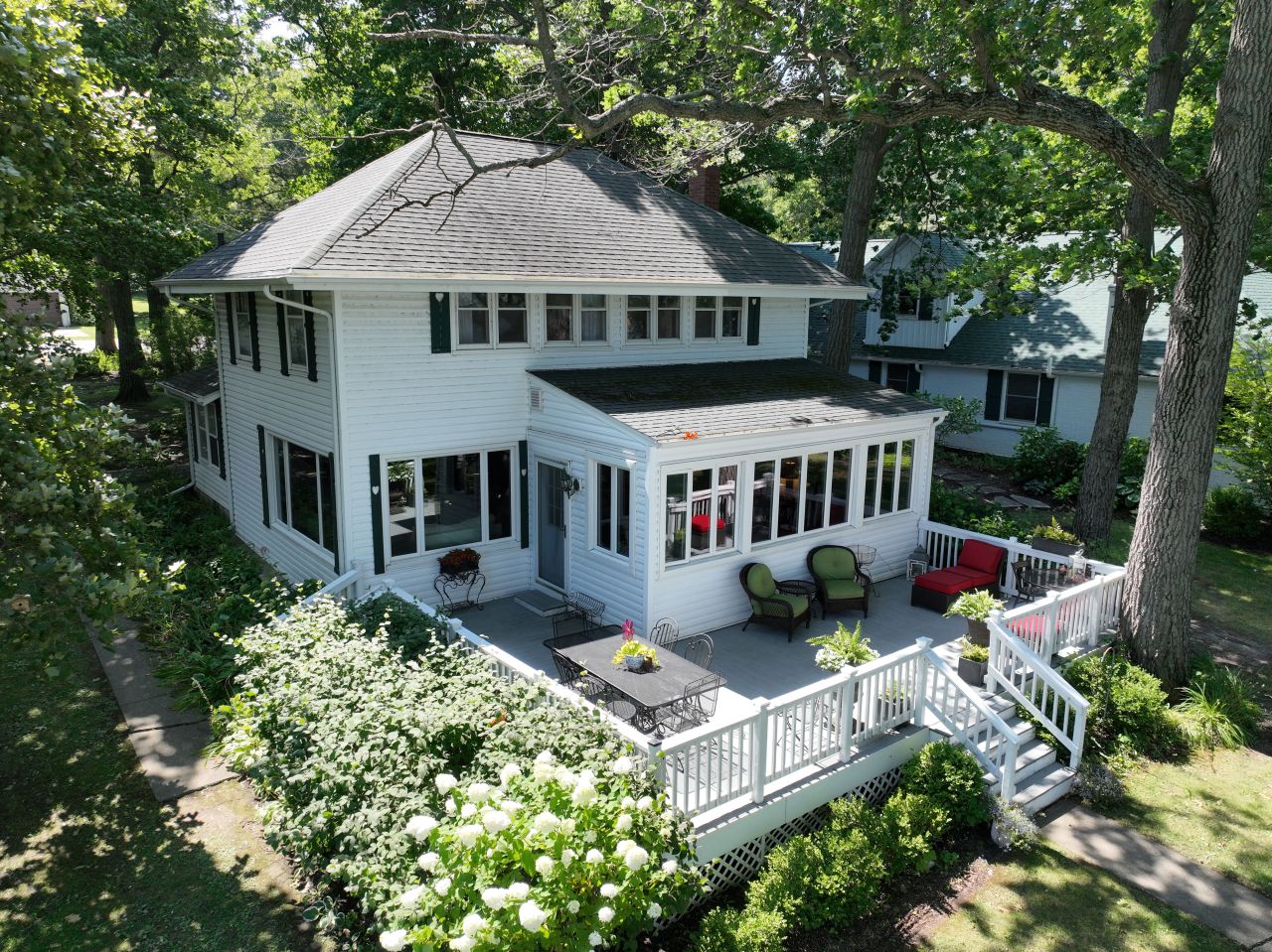 2225 South Shore Dr