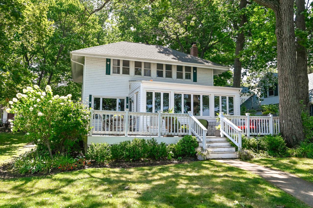 2225 South Shore Dr
