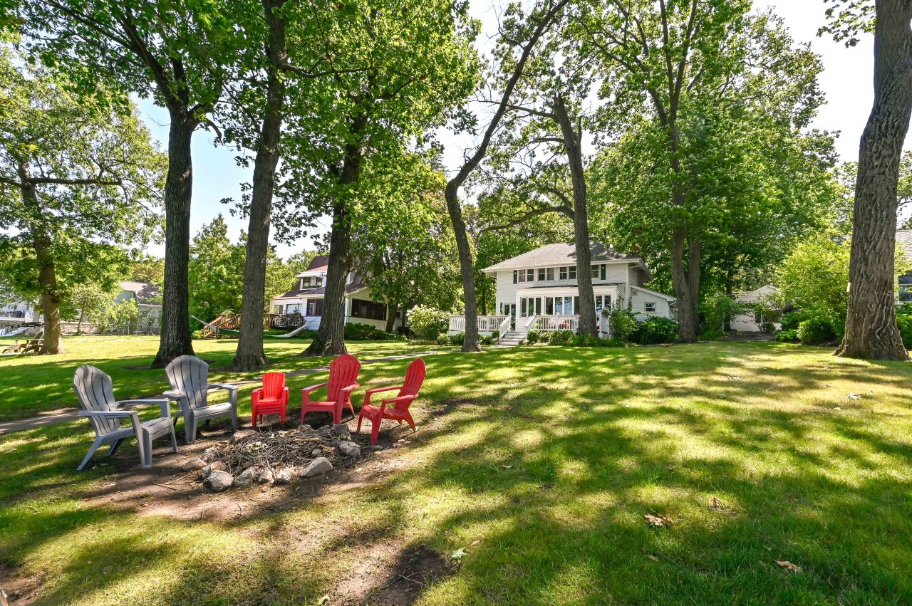 2225 South Shore Dr