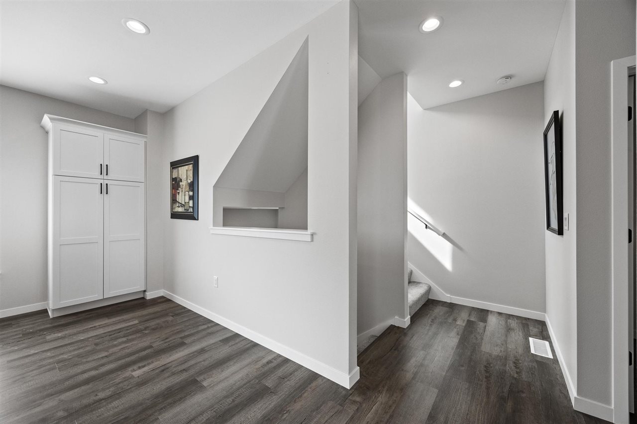1002 Dubs Dr