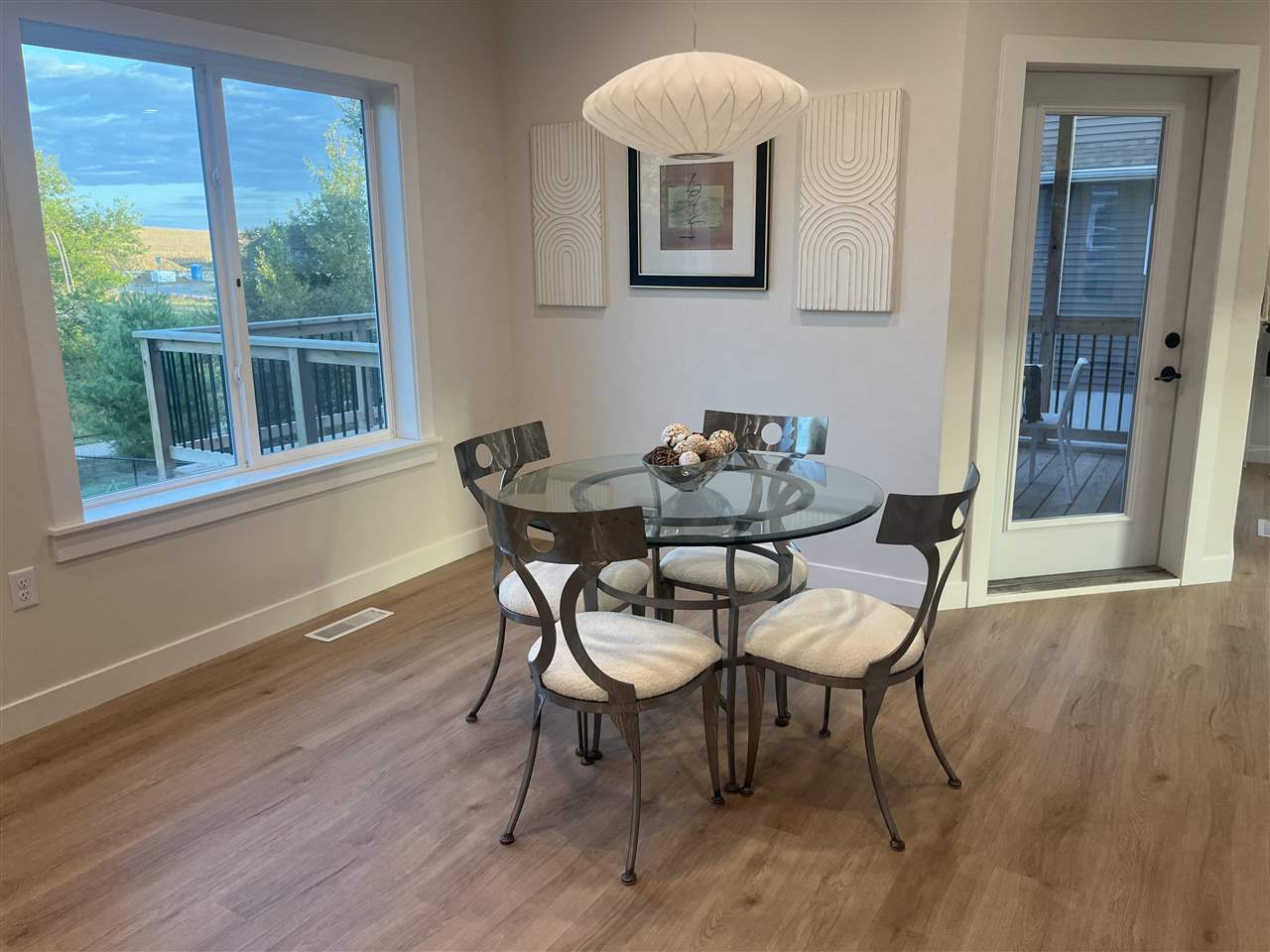 218 Colchester Dr