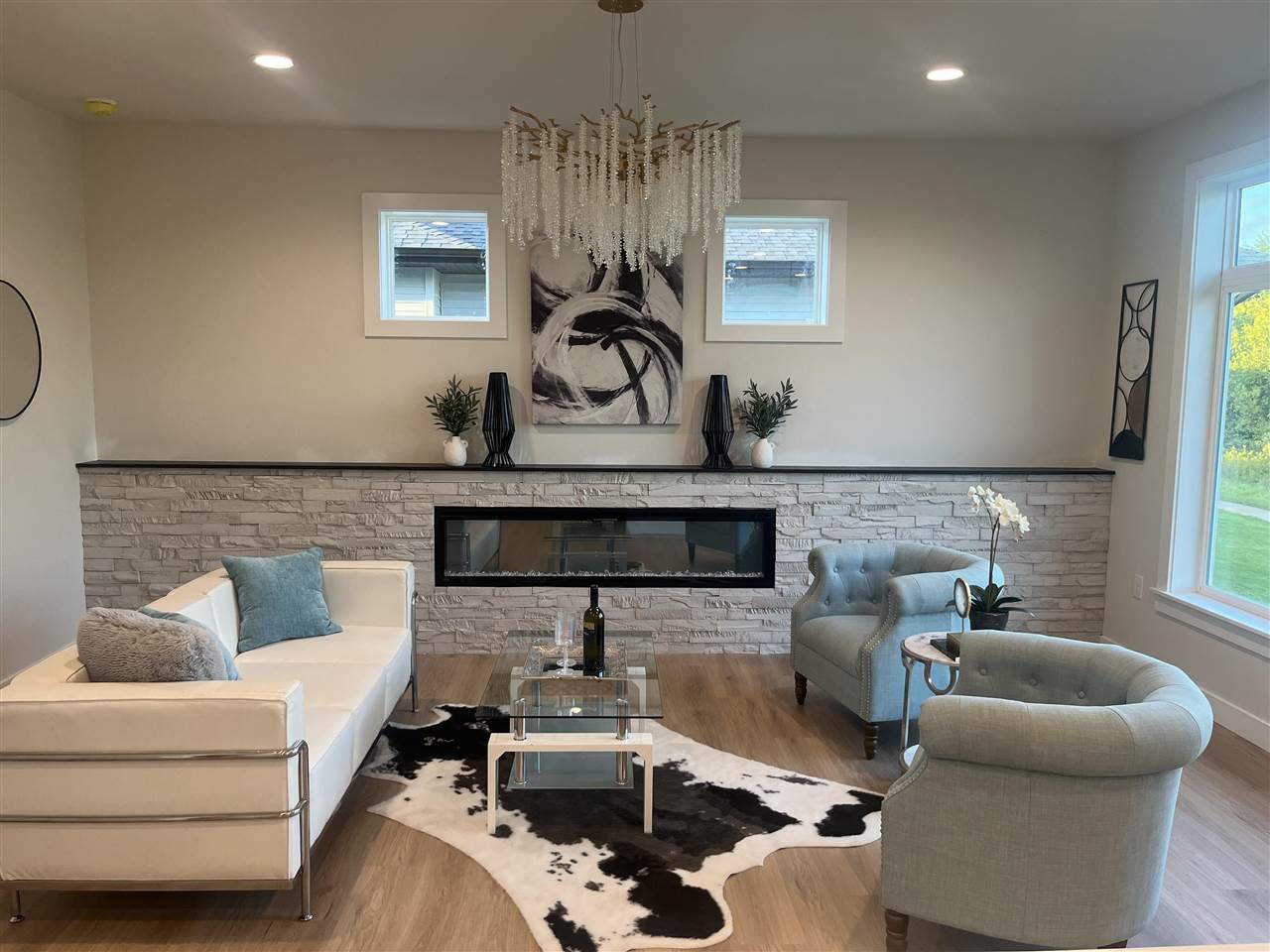 218 Colchester Dr