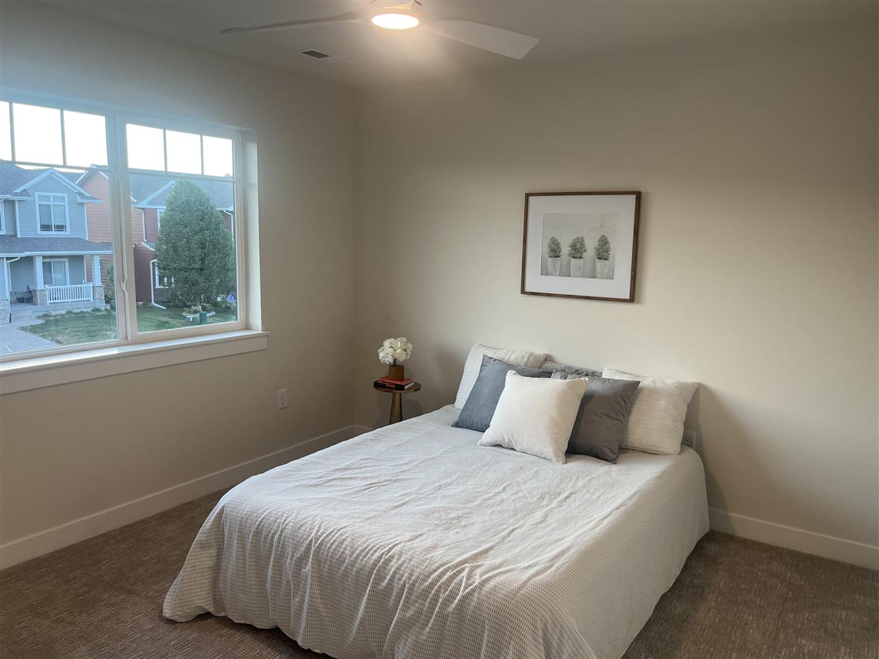 218 Colchester Dr