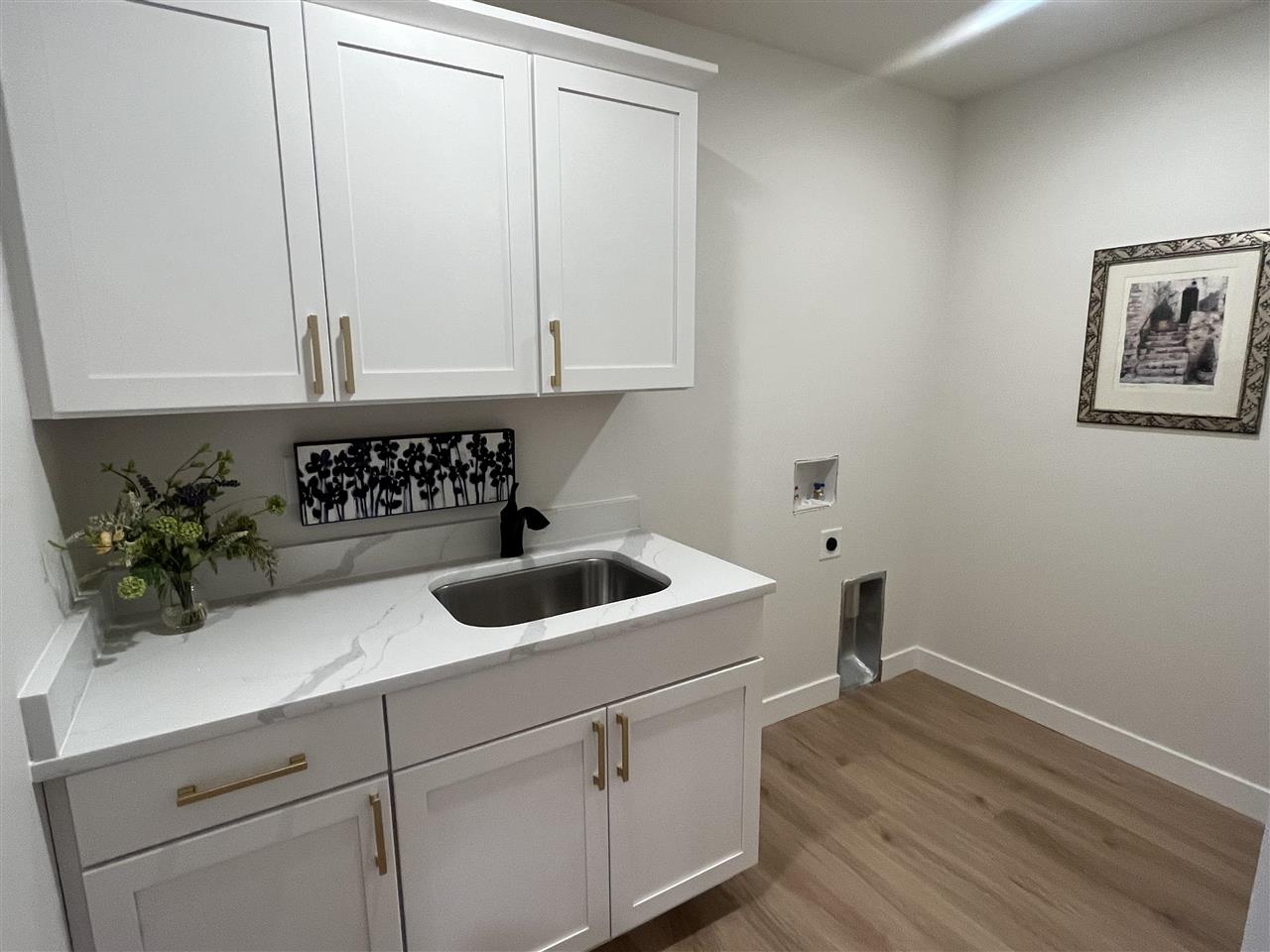 218 Colchester Dr