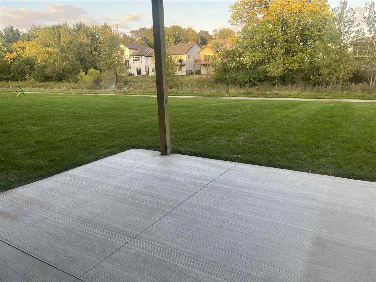 218 Colchester Dr
