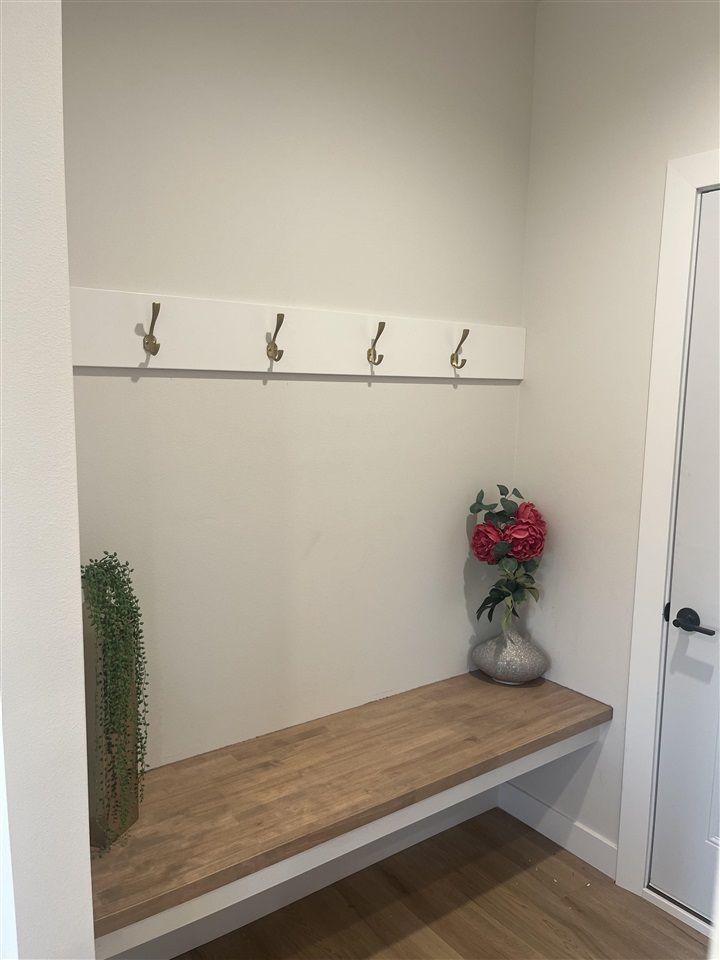 218 Colchester Dr