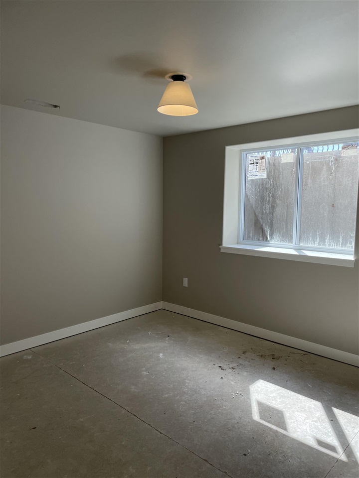 164 Huntington Dr