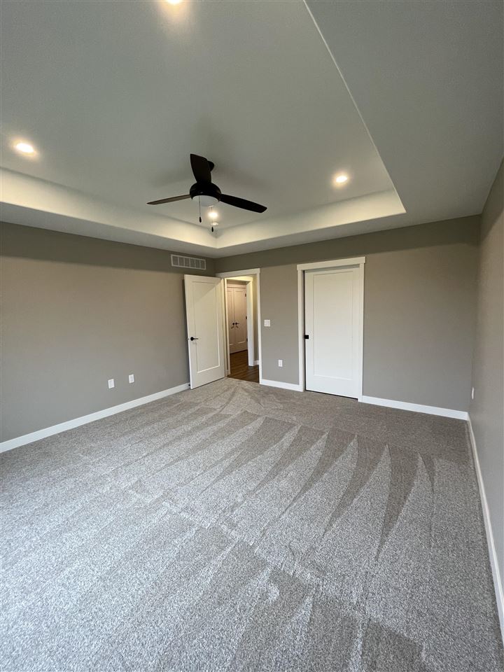 164 Huntington Dr