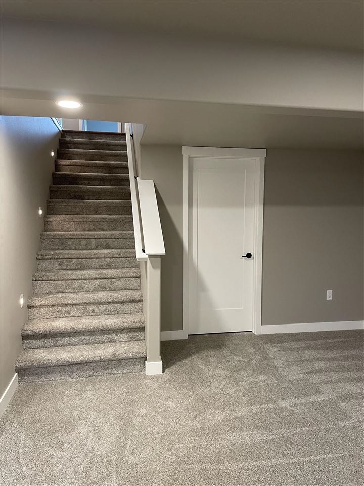 164 Huntington Dr