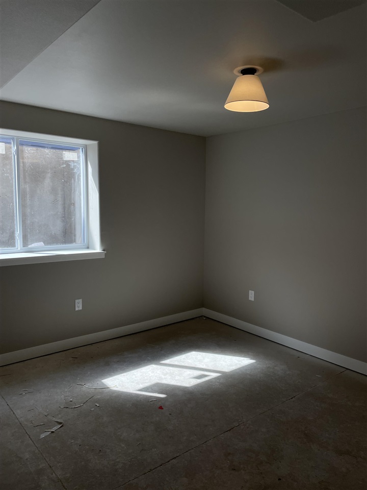164 Huntington Dr