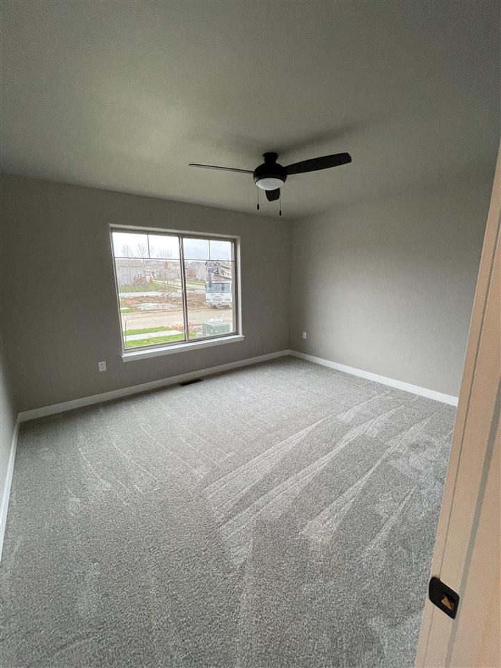 164 Huntington Dr