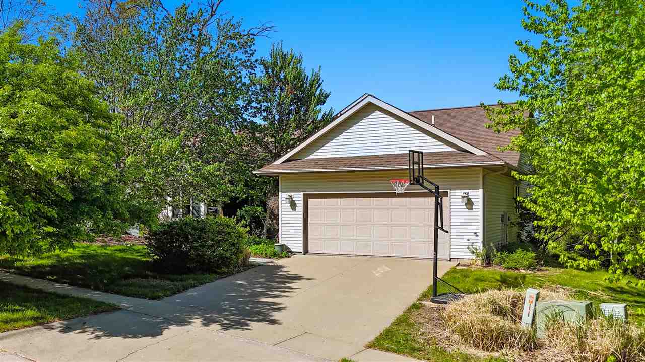 205 E Dovetail Dr
